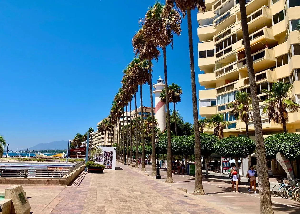 Top Studio on Marbella boulevard Spanje